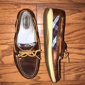 Sperrys with navy plaid